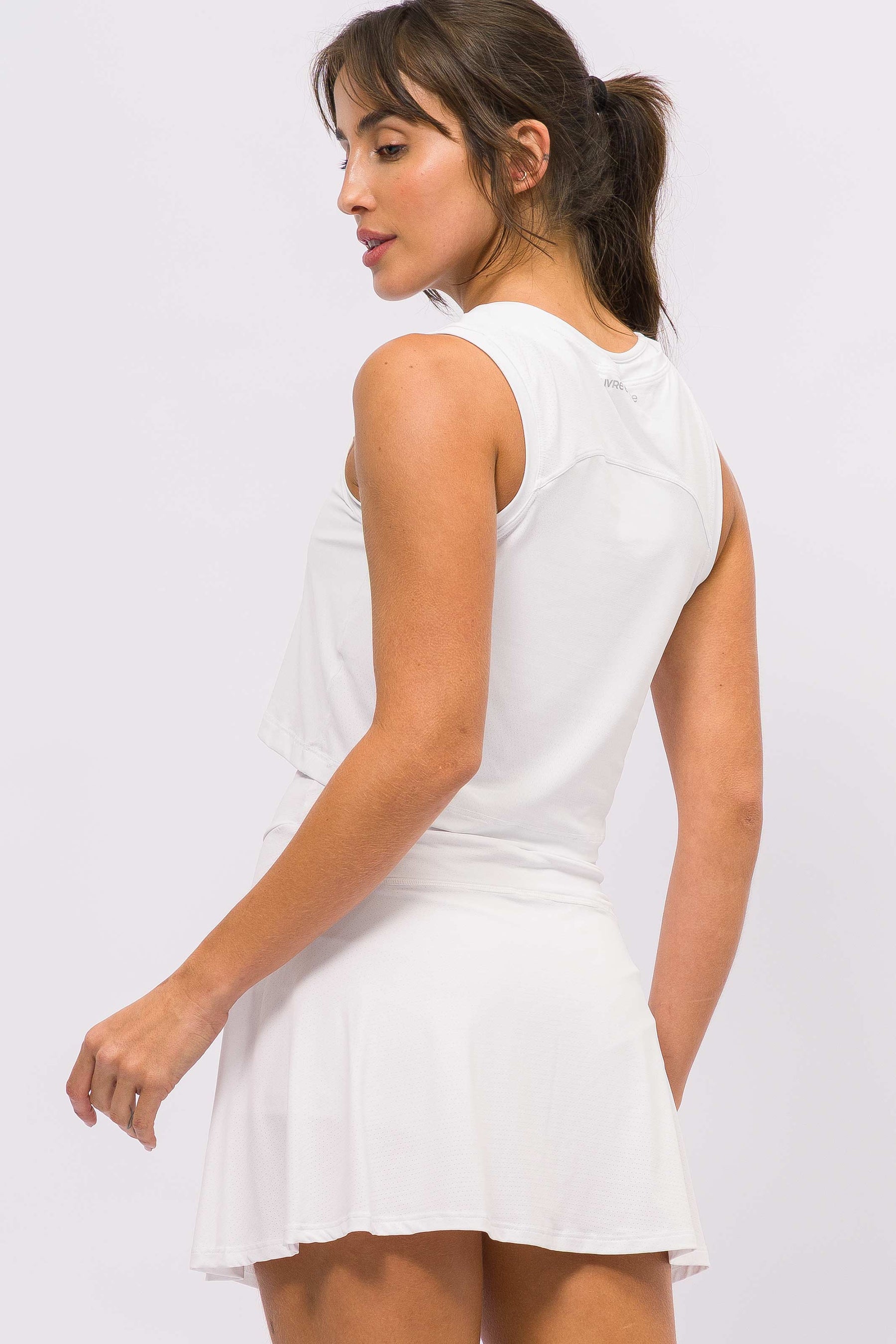 Cropped Regata e Short Saia Furadinho Branco