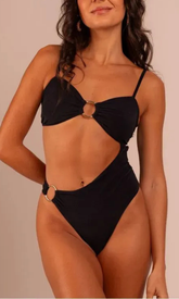 Maiô naomi Preto