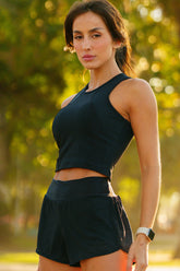 Cropped Regata e Short Furadinho com Cós Preto