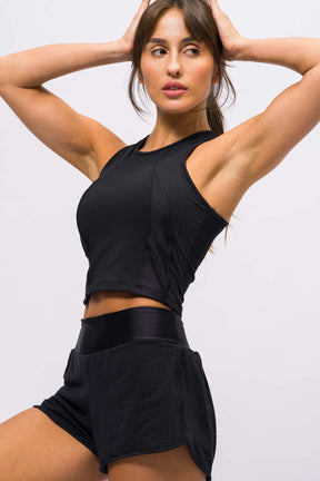 Cropped Regata e Short Furadinho com Cós Preto