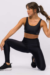 Conjunto Top Transpassado e Legging Báscia Track Preta