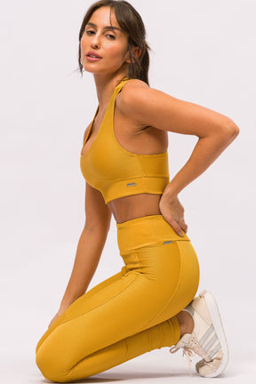 Conjunto Legging com Recorte Canelado Mostarda